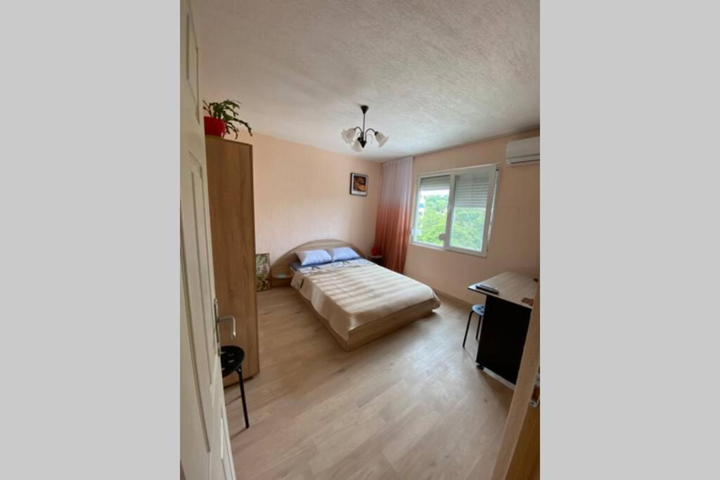 Sunny Apartment By The River ซันดันสกี ภายนอก รูปภาพ