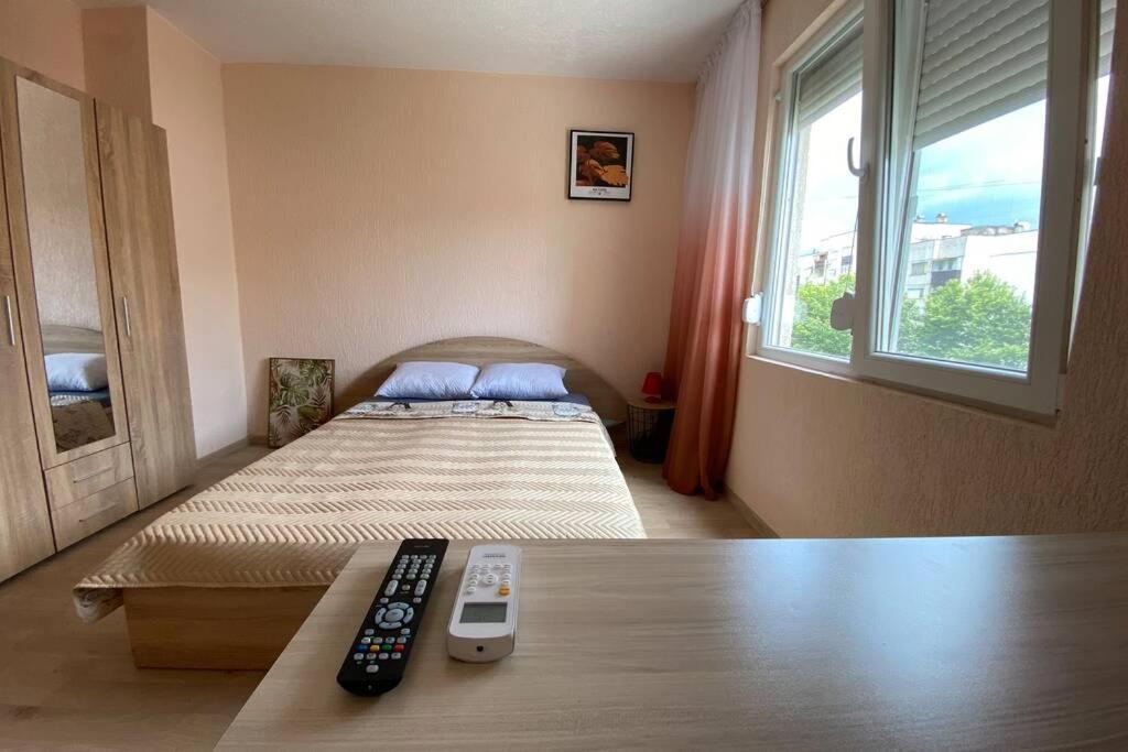 Sunny Apartment By The River ซันดันสกี ภายนอก รูปภาพ